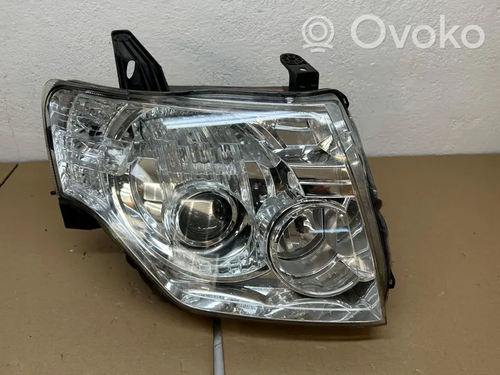 Mitsubishi Pajero Headlight/headlamp IV