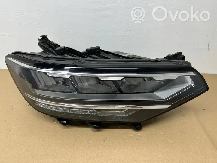 Volkswagen PASSAT B8 Lampa przednia 3G1941036P