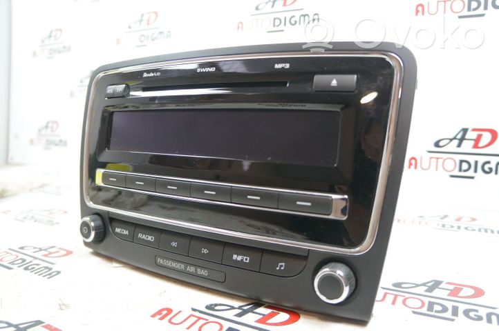 Skoda Superb B6 (3T) Radio/CD/DVD/GPS-pääyksikkö 3T0035161H