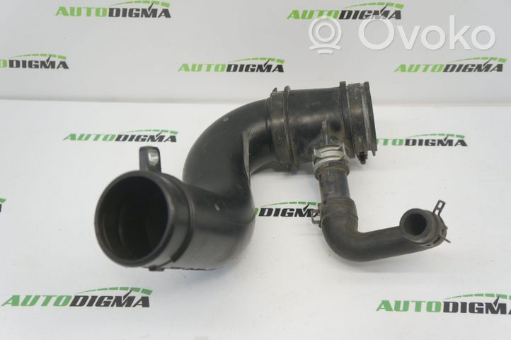 Mazda 6 Część rury dolotu powietrza SH0113231