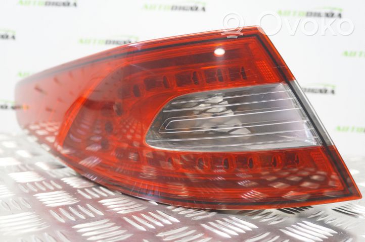 KIA Optima Luz trasera/de freno 924012T0