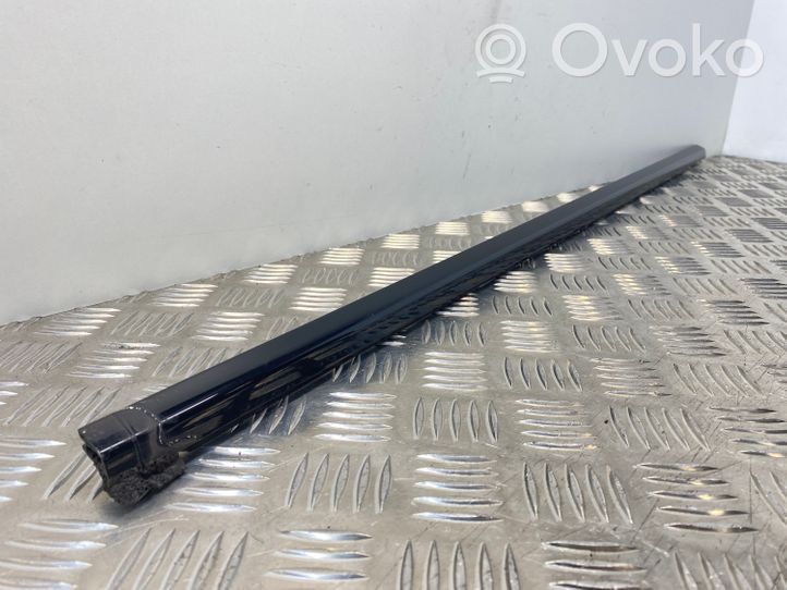 Jaguar XF Rivestimento modanatura del vetro della portiera anteriore 8X23F21452