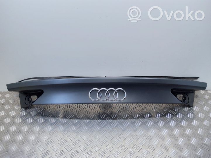 Audi RS7 C7 Poszycie / Tapicerka tylnej klapy bagażnika 4G8827086K