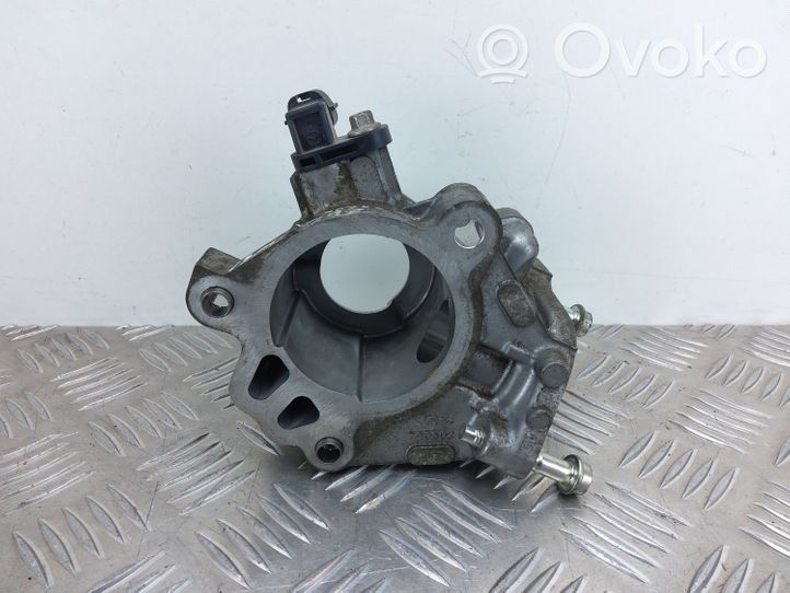 Mazda 6 Supporto della pompa del carburante PE0118230