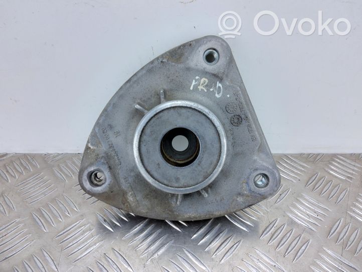 Mercedes-Benz A W176 Supporto di montaggio della molla elicoidale A2463230020