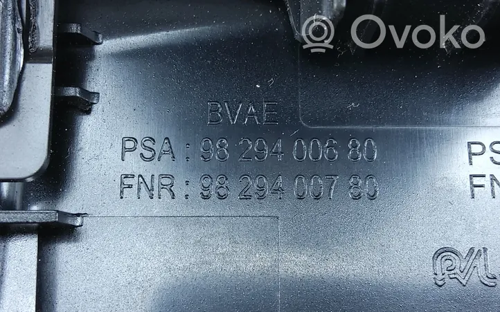 Peugeot 208 Ramka drążka zmiany biegów 9829400680