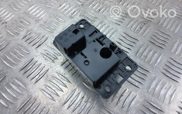 Peugeot 208 Commutateur / bouton de changement de vitesse 98440959ZD