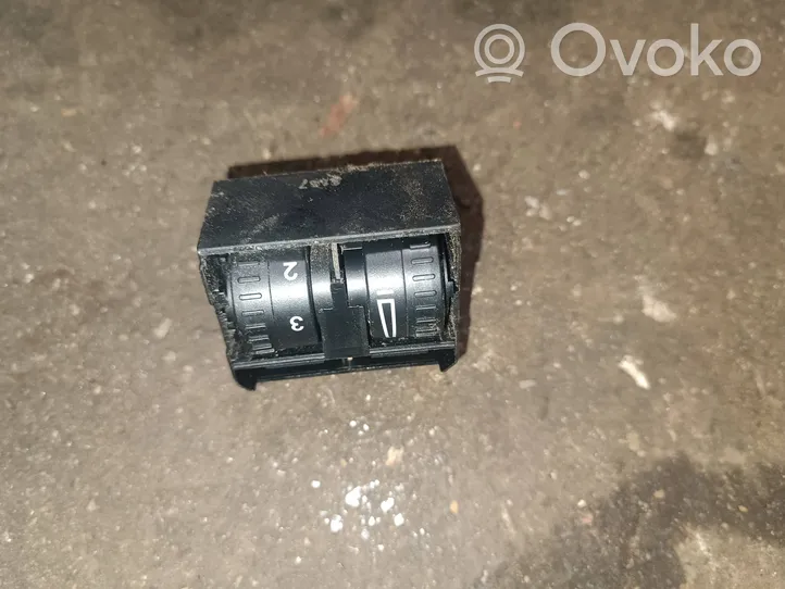 Volkswagen Golf IV Przycisk / Pokrętło regulacji świateł 1t0941333b