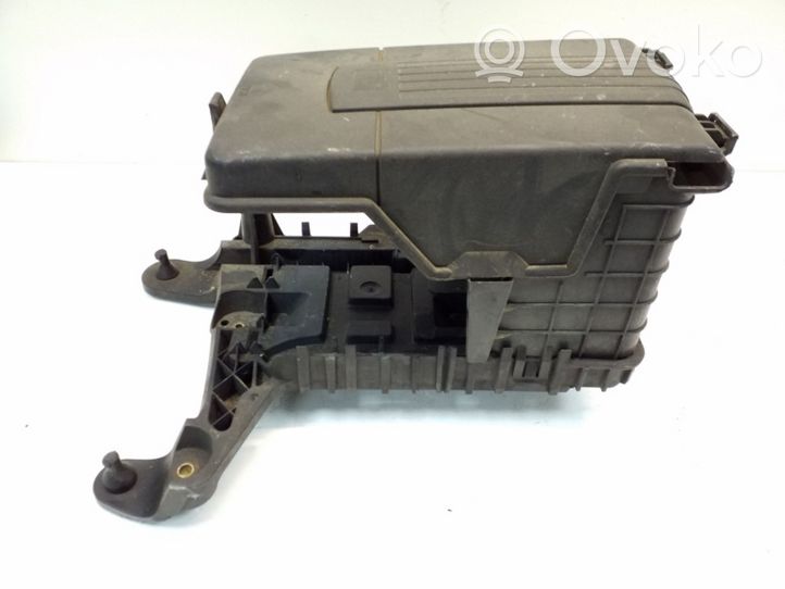 Volkswagen Golf VI Vassoio scatola della batteria 1K0915333