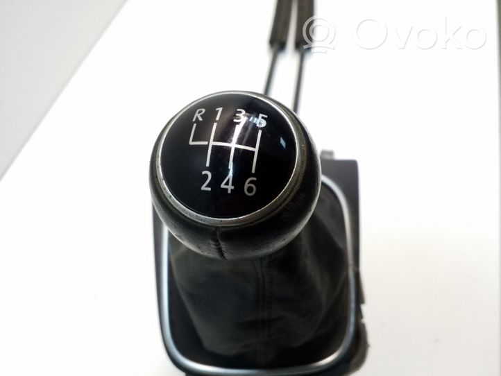 Volkswagen Jetta VI Gear selector/shifter (interior) 1K0711049CD