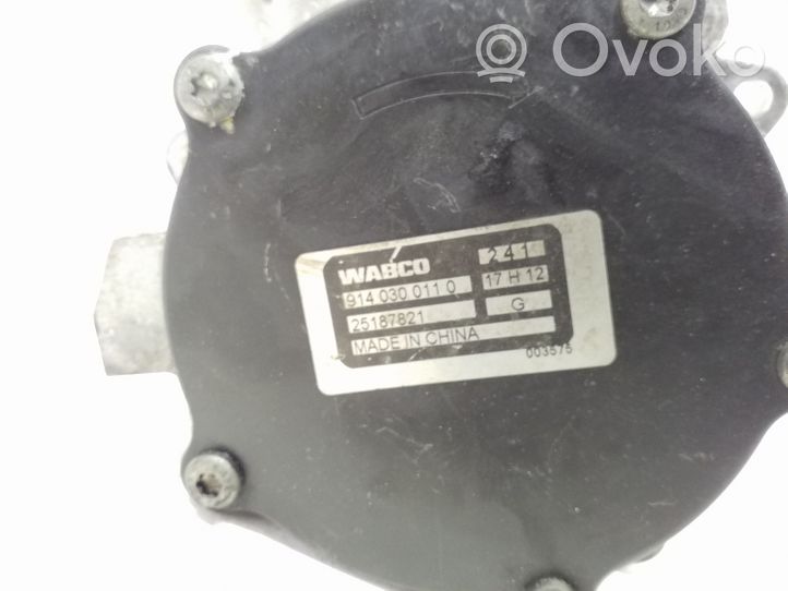 Opel Antara Pompe à vide 9140300110