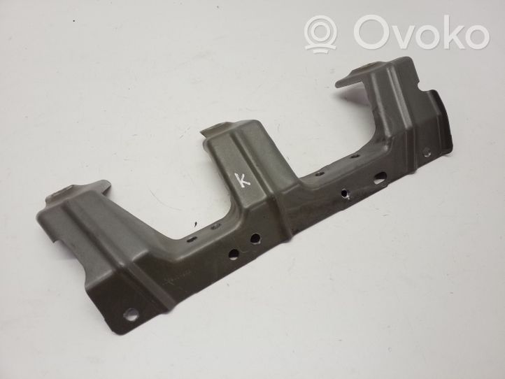 Chrysler Voyager Fender mounting bracket 