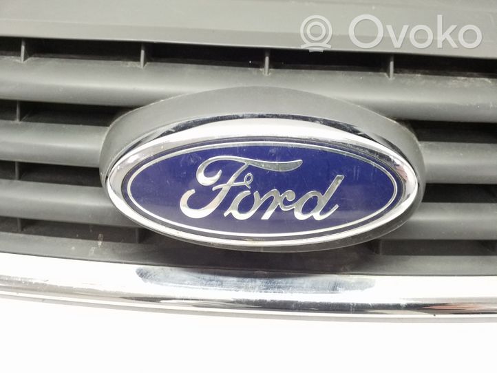 Ford Kuga I Grille calandre supérieure de pare-chocs avant 8V41R7081A