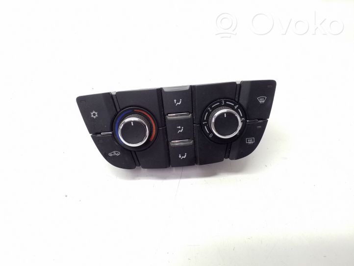 Opel Astra J Centralina del climatizzatore 28299862