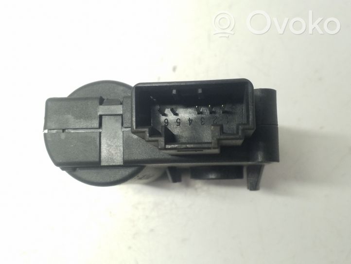 Audi A6 S6 C6 4F Moteur / actionneur de volet de climatisation 4F0820511A