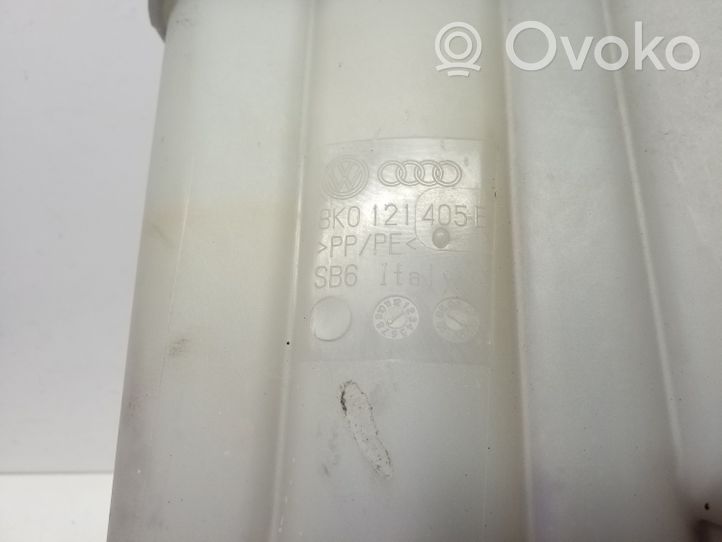 Audi A5 8T 8F Vase d'expansion / réservoir de liquide de refroidissement 8K0121405E