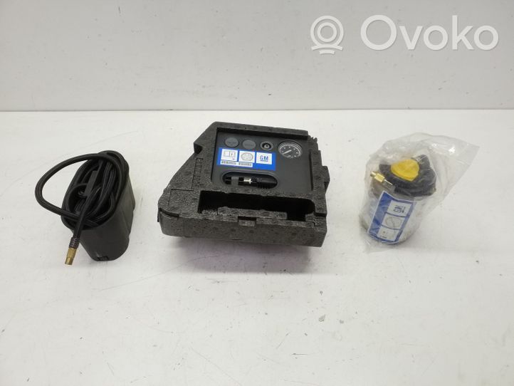 Opel Meriva B Compressore pneumatico 13236659