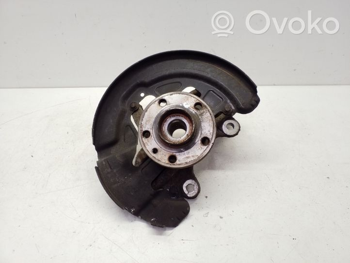 Volvo V70 Front wheel hub 6G913K170A