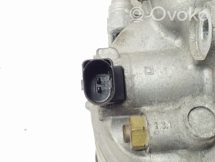 Volkswagen Tiguan Compressore aria condizionata (A/C) (pompa) 5N0820803E