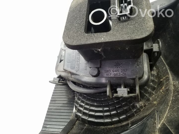 Volkswagen Golf VI Lampa tylna 5K0945257