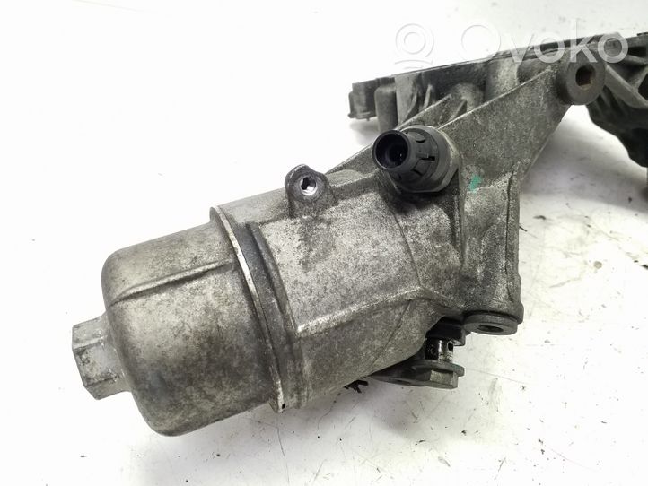 Opel Antara Supporto di montaggio del filtro dell’olio 25183556