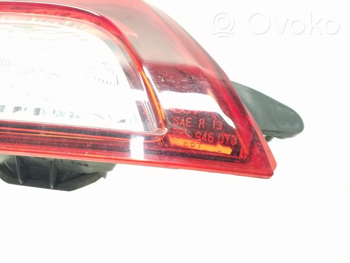 Subaru Outback (BS) Feux arrière sur hayon 946073