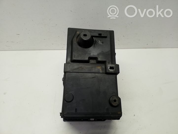 Ford C-MAX II Vassoio scatola della batteria AM5110723AD