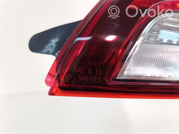 Subaru Outback (BS) Lampy tylnej klapy bagażnika 946073