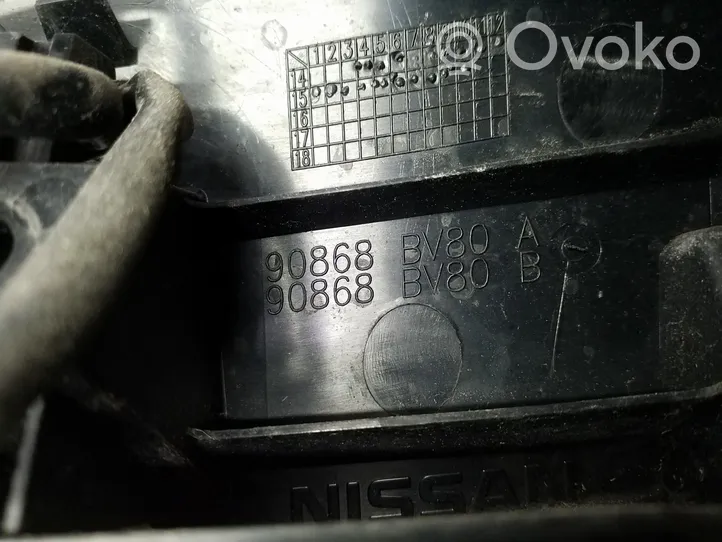 Nissan Juke I F15 Éclairage de plaque d'immatriculation 90868BV80