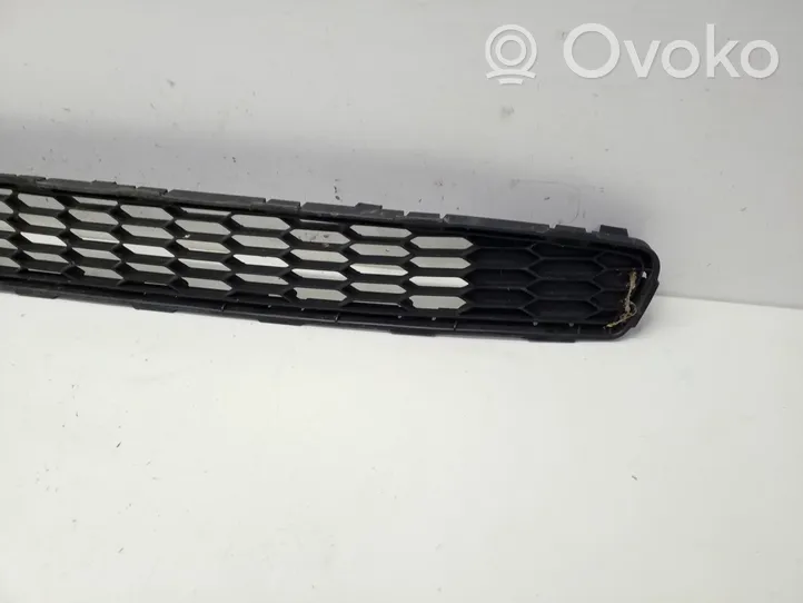 Nissan Leaf I (ZE0) Grille inférieure de pare-chocs avant 622563NF5A