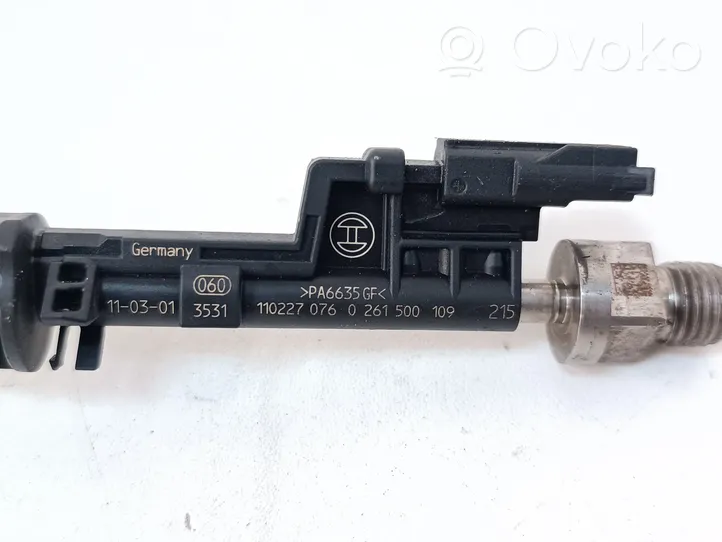 BMW X5M E70 Inyector de combustible 1364759787004