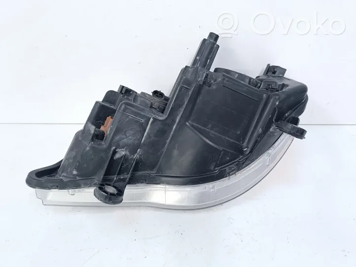 Chrysler Town & Country V Lampa przednia 05113336AE