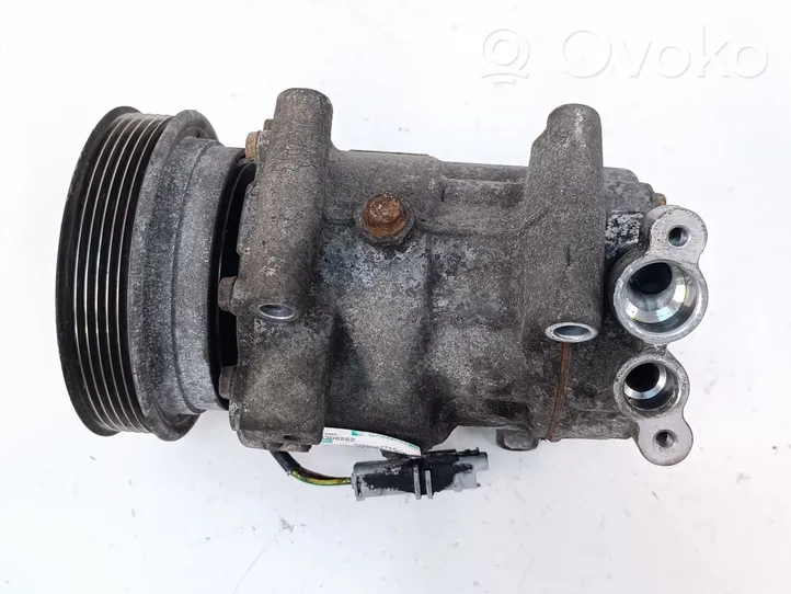 Nissan Juke I F15 Ilmastointilaitteen kompressorin pumppu (A/C) 92600AZ74A