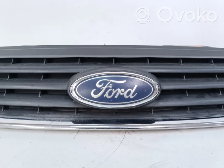 Ford Kuga I Grille calandre supérieure de pare-chocs avant 8V41R7081A