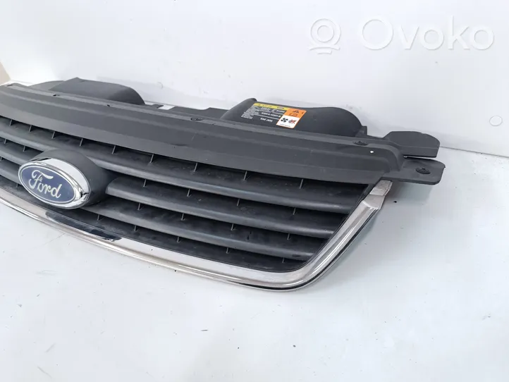 Ford Kuga I Grille calandre supérieure de pare-chocs avant 8V41R7081A