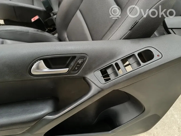 Volkswagen Tiguan Set di rivestimento sedili e portiere 