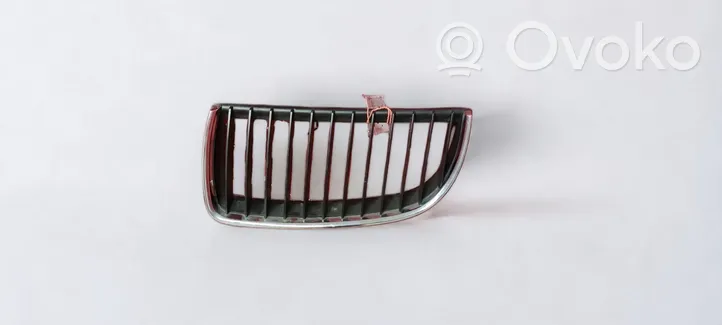 BMW 3 E90 E91 Grille calandre supérieure de pare-chocs avant 7120007