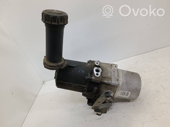 Citroen C4 II Ohjaustehostimen pumppu 9675674180