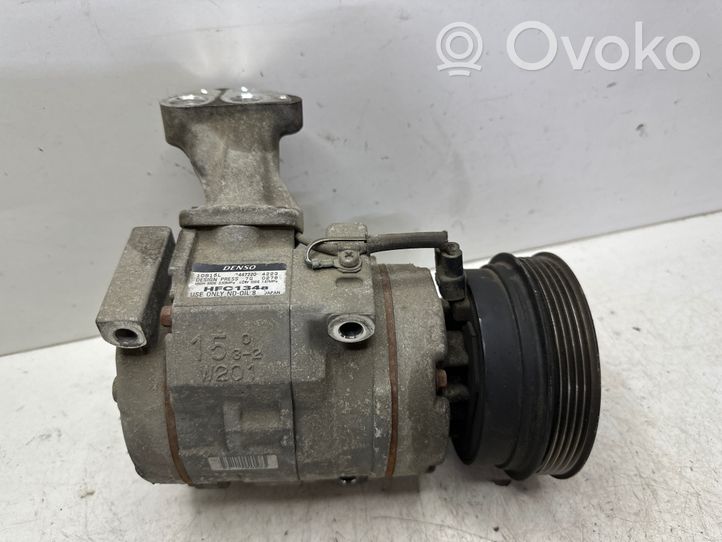 Toyota Avensis Verso Ilmastointilaitteen kompressorin pumppu (A/C) 4472204223