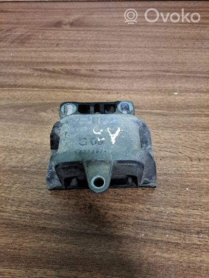 Volkswagen Golf IV Supporto di montaggio del motore 1J0199555