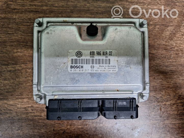 Volkswagen PASSAT B5 Engine control unit/module 038906019CE