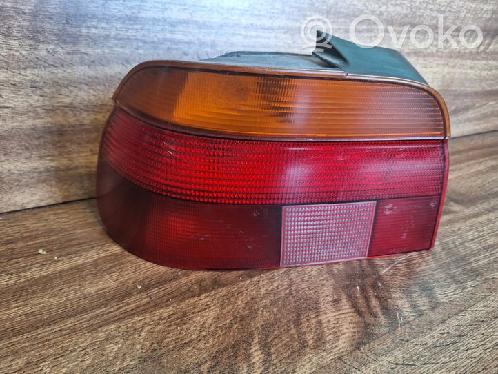 BMW 5 E39 Lampa tylna 8358031