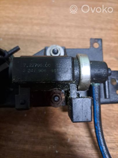 BMW 5 E39 Solenoīda vārsts 2247906