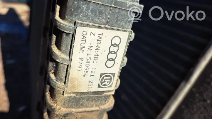 Audi A8 S8 D2 4D Radiatore di raffreddamento 4D0121251
