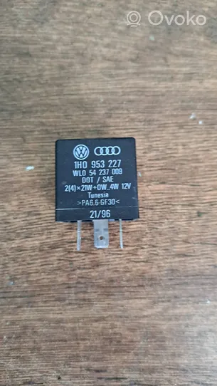 Audi A8 S8 D2 4D Other relay 1H0953227