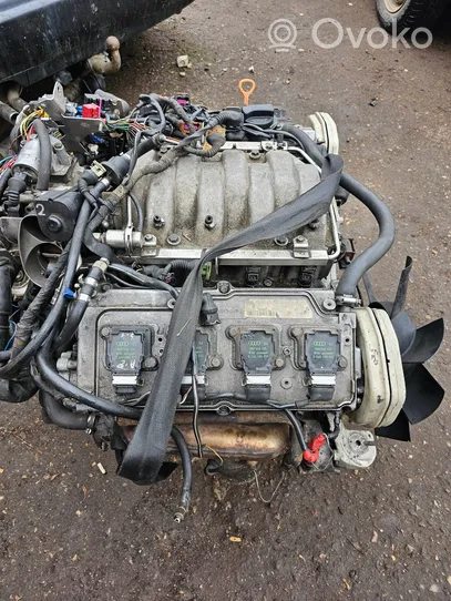 Audi A8 S8 D2 4D Engine 077103021N