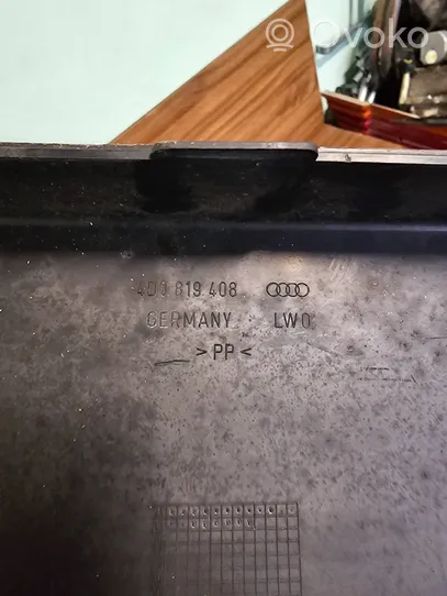 Audi A8 S8 D2 4D Kita variklio skyriaus detalė 4D0819408