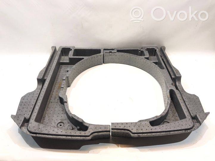 Volvo V50 Vararenkaan osion verhoilu 8641821 