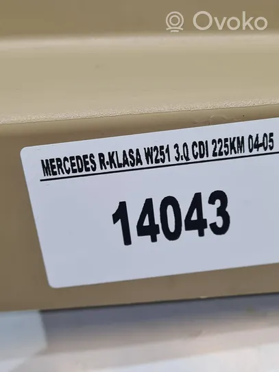 Mercedes-Benz R W251 B-pilarin verhoilu (yläosa) A2516903925