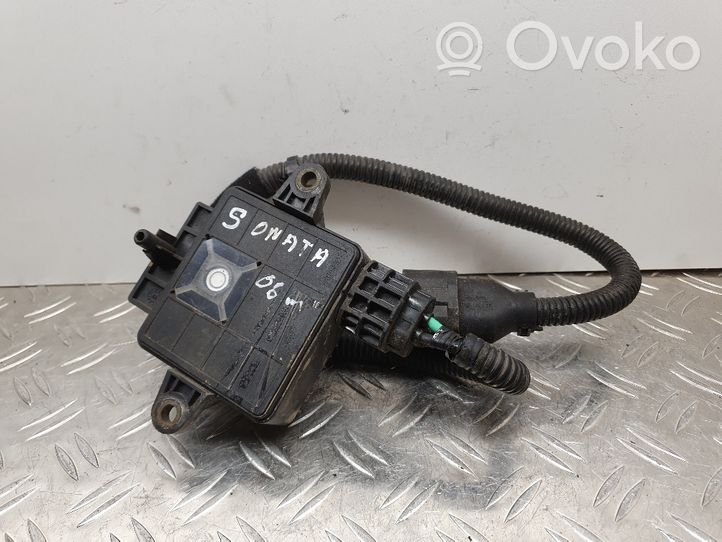 Hyundai Sonata Fan control module 253853K210